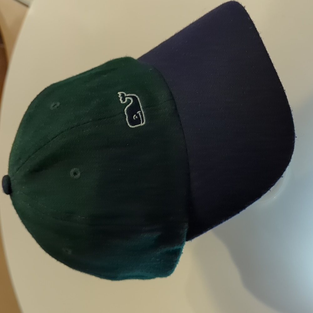Vineyard Vines Wool Baseball Cap w adjustable leather strap. EUC